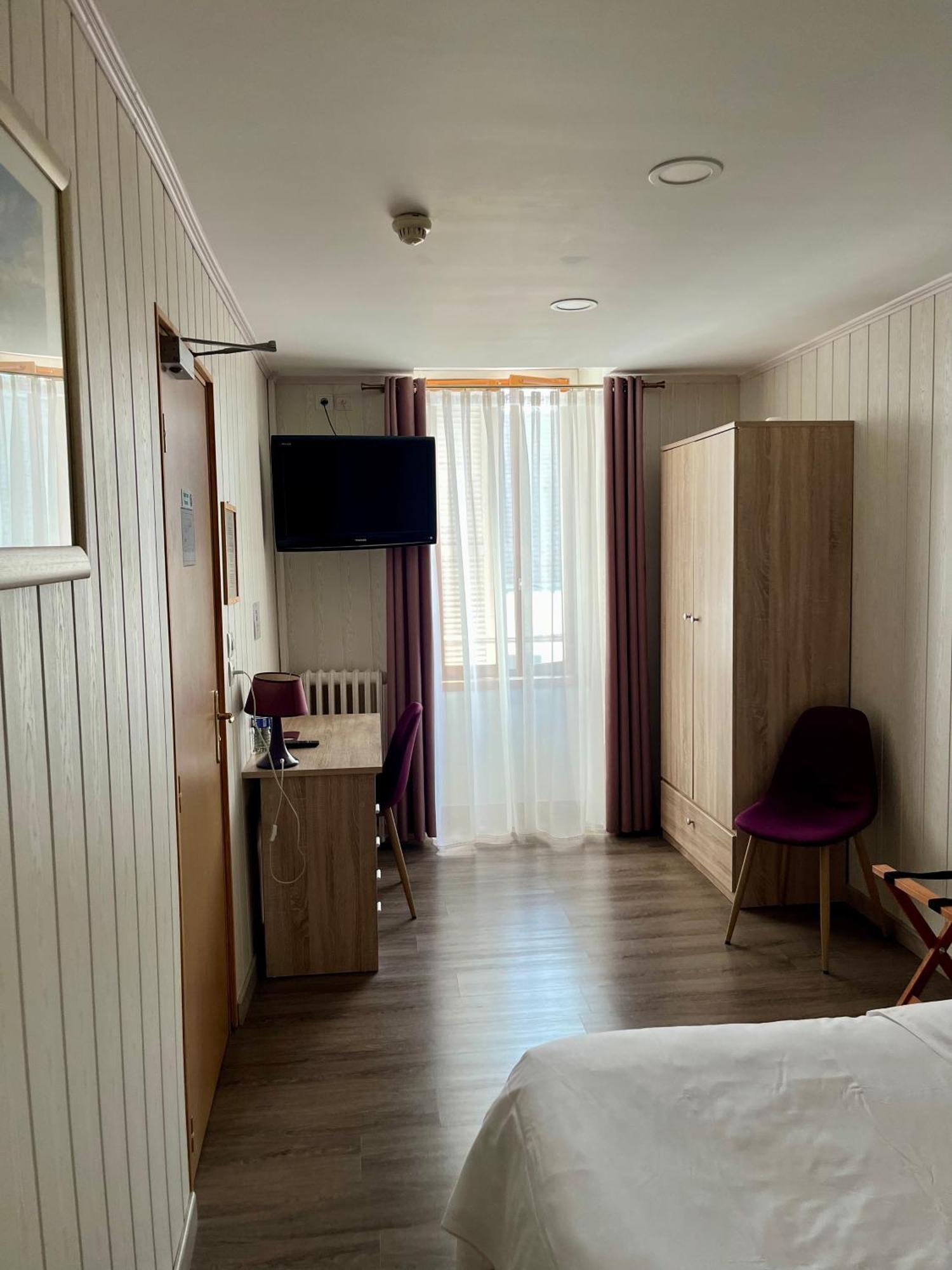 Le Relais De La Poste Hotel Pithiviers Buitenkant foto